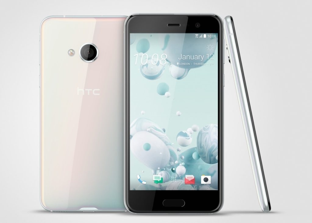 htc-u-play-press-1-120117