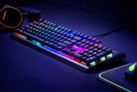 Steelseriesiltä uusi mekaaninen Apex M750 -näppäimistö omilla QX2-kytkimillä