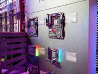 Computexin AMD X570 -emolevyt kuvissa