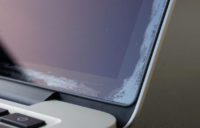 Applen MacBook Air -kannettavat liittyvät ”Staingate”-listalle