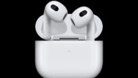 Applelta kolmannen sukupolven AirPods -nappikuulokkeet uudistetulla muotoilulla