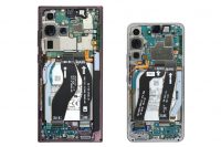 Samsungin Galaxy S22 -mallit kävivät iFixitin purettavana