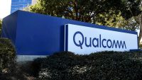 Reuters: Qualcomm harkitsee Intelin osien ostoa