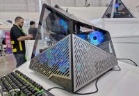 Azza esitteli Computexin kenties erikoisimmat kotelouutuudet