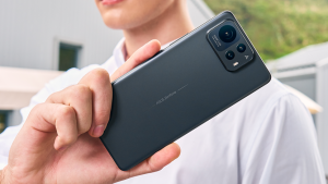 Asus julkaisi Zenfone 12 Ultra -lippulaivaälypuhelimensa