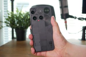 Uusi artikkeli: Testissä Nothing Phone (3)